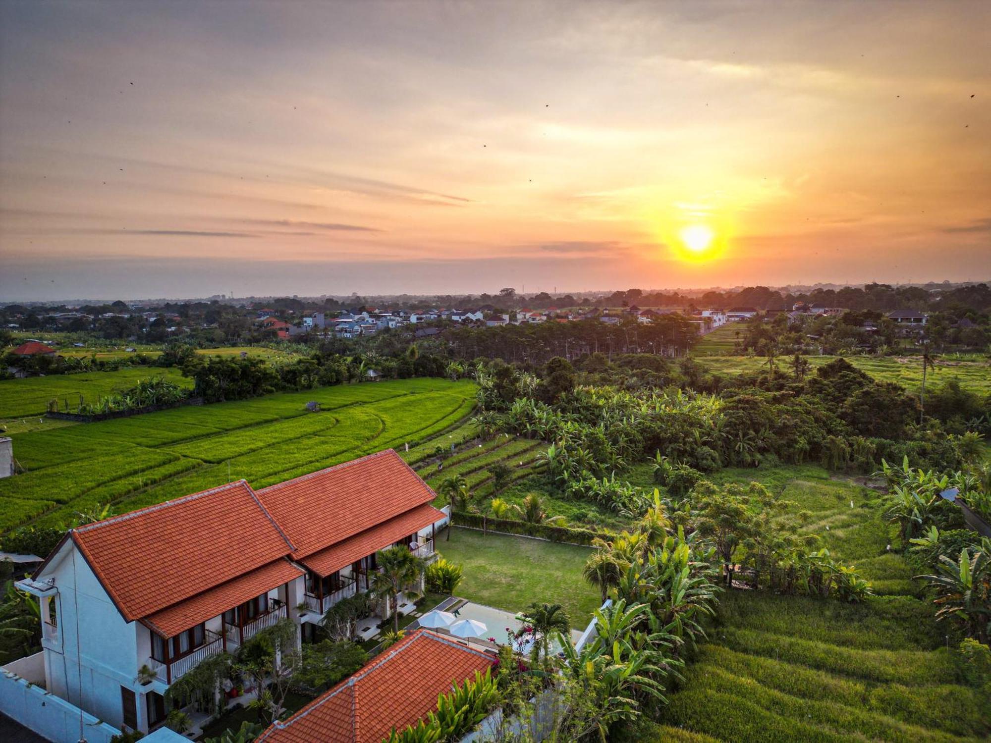 Eden Guest House Canggu Ngoại thất bức ảnh